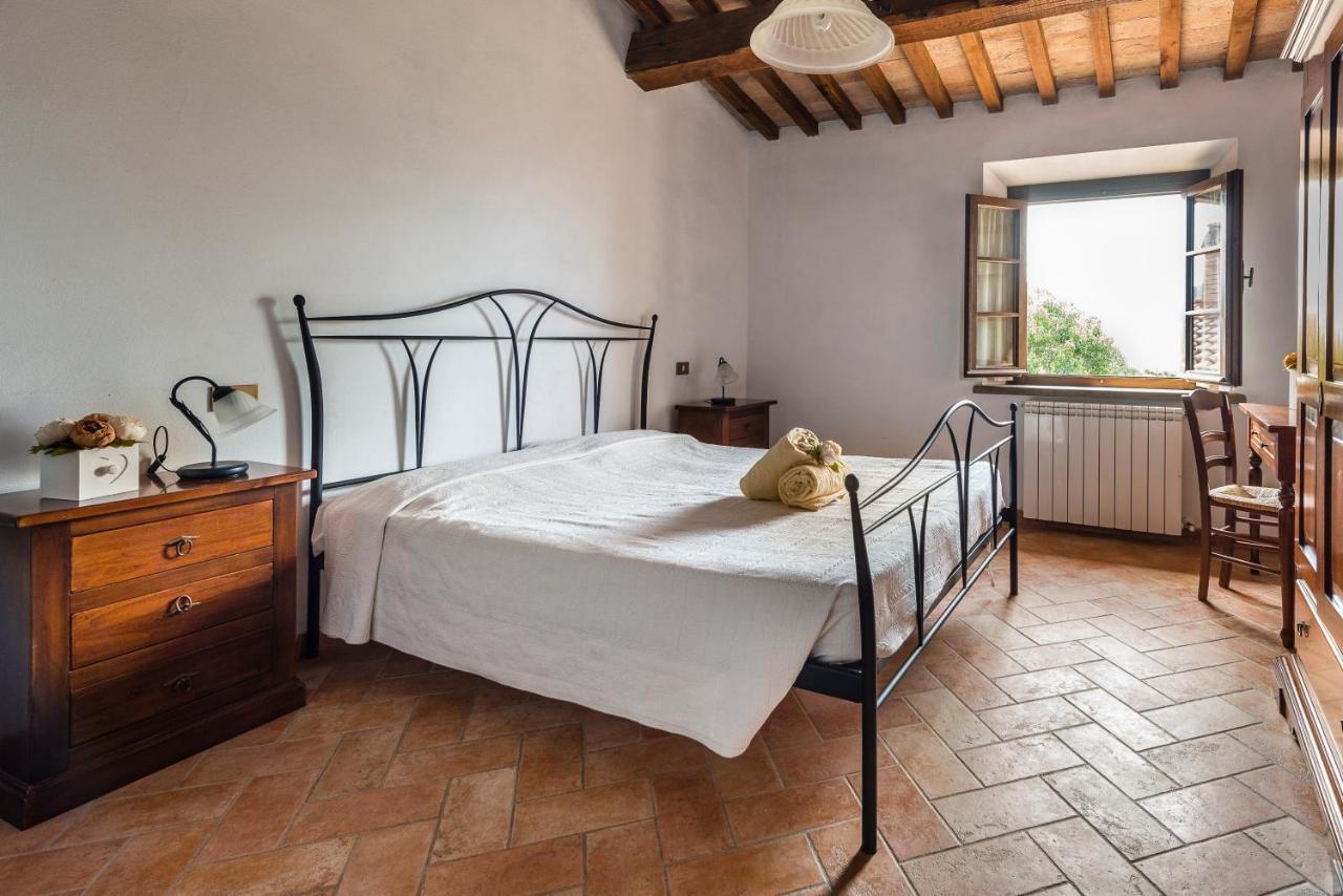 סנטה לוצ'ה Agriturismo La Ghiraia מראה חיצוני תמונה