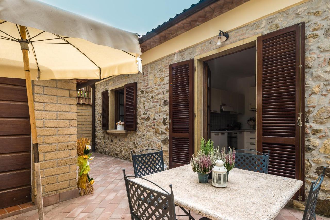 סנטה לוצ'ה Agriturismo La Ghiraia מראה חיצוני תמונה