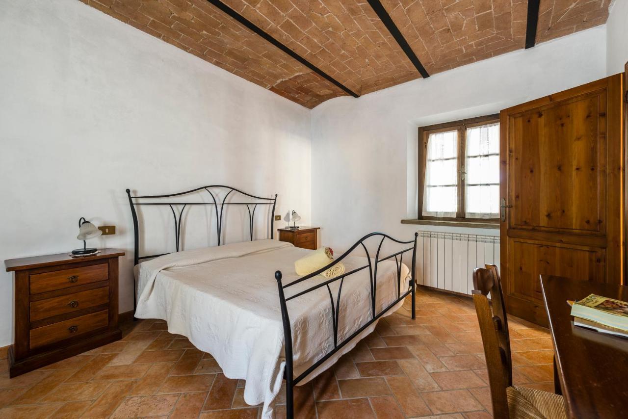 סנטה לוצ'ה Agriturismo La Ghiraia מראה חיצוני תמונה