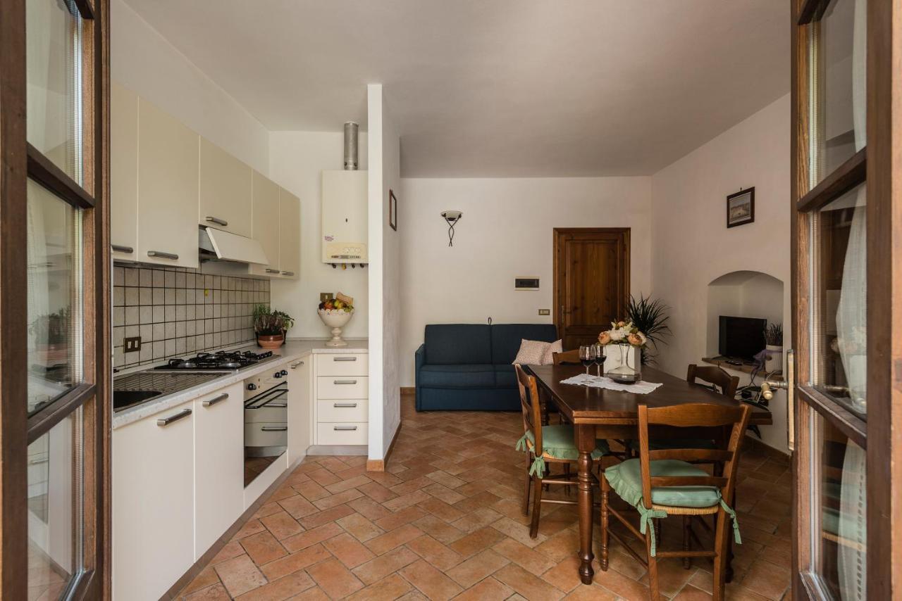 סנטה לוצ'ה Agriturismo La Ghiraia מראה חיצוני תמונה