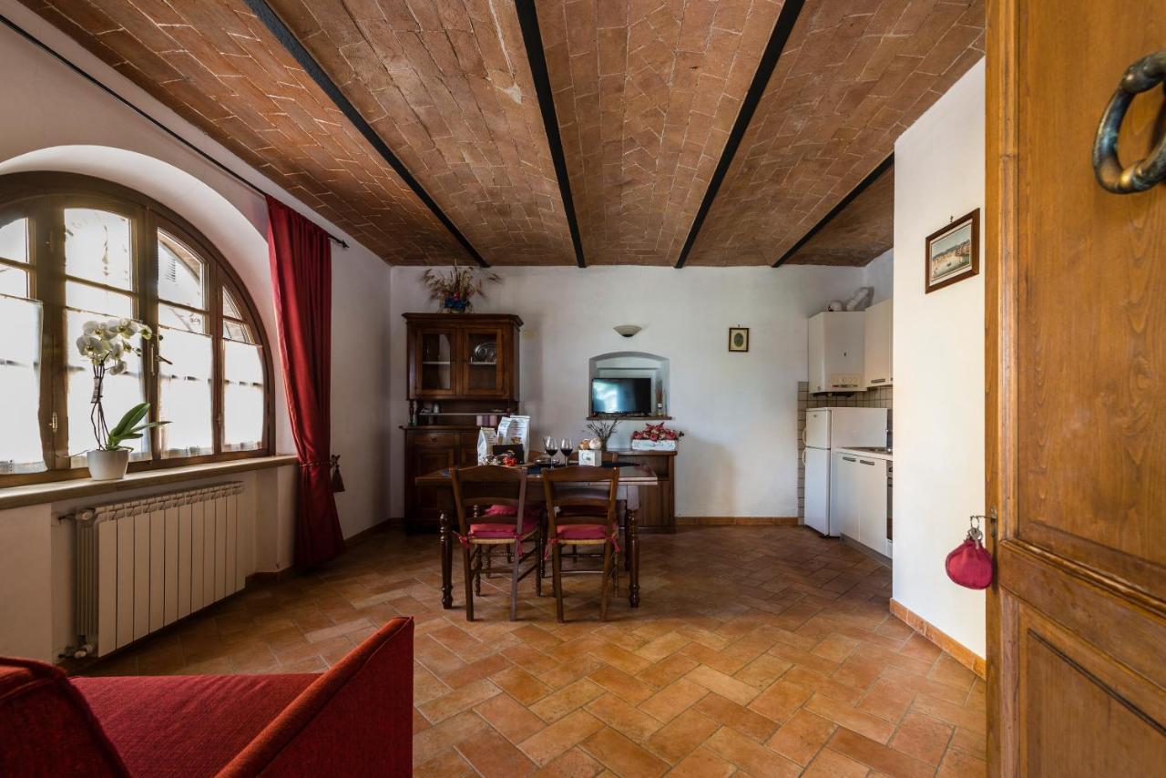 סנטה לוצ'ה Agriturismo La Ghiraia מראה חיצוני תמונה