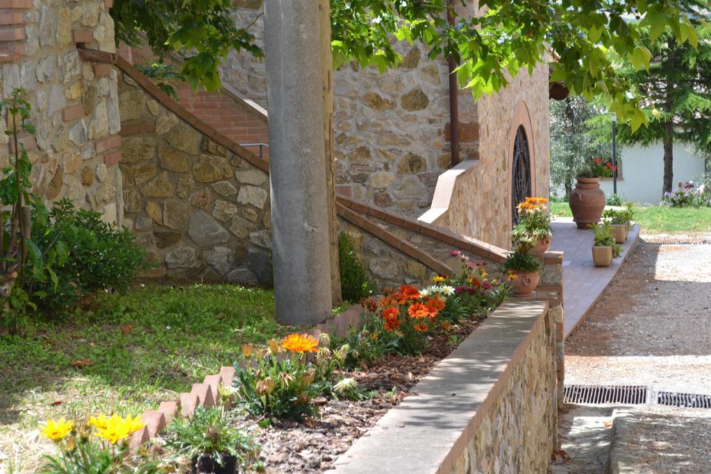 סנטה לוצ'ה Agriturismo La Ghiraia מראה חיצוני תמונה